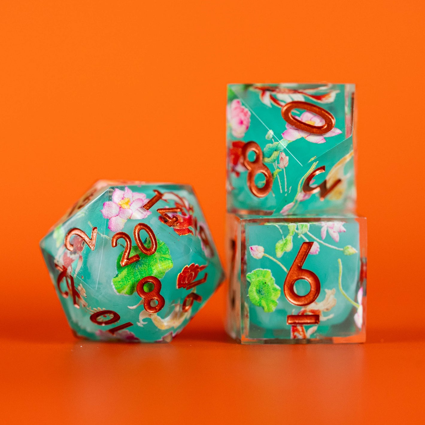 Eau Paisible | Set de dés JDR en résine sculptée en strates