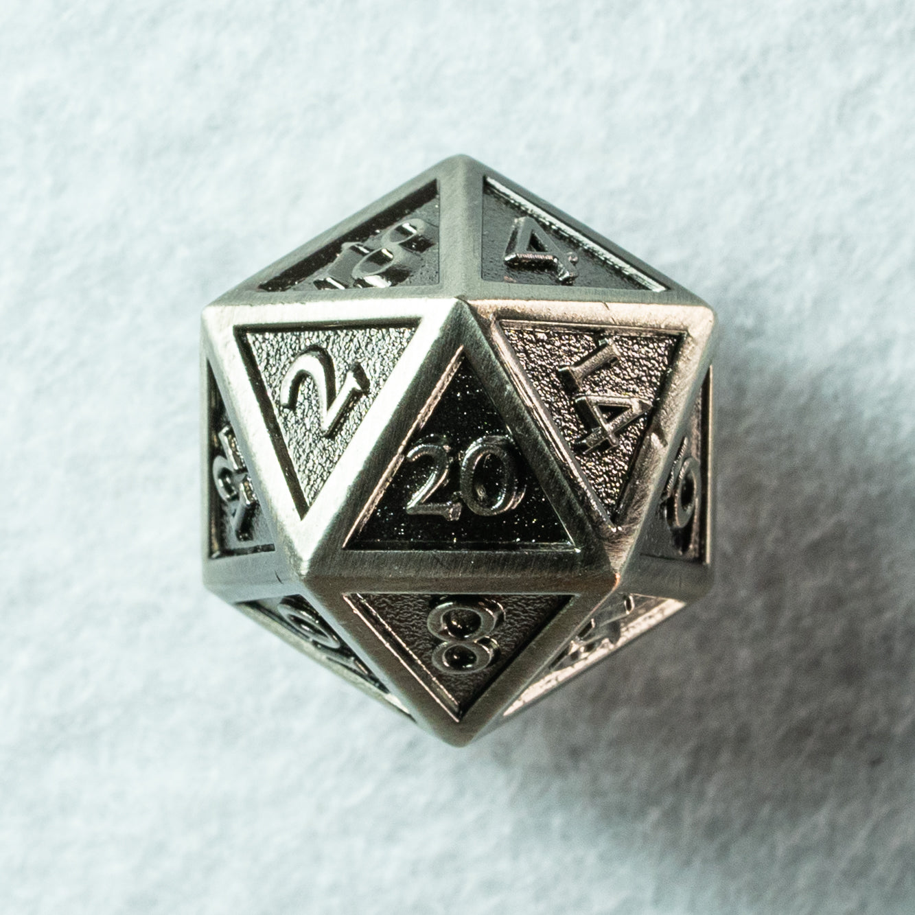 Photo de d20 de Nickel Antique
