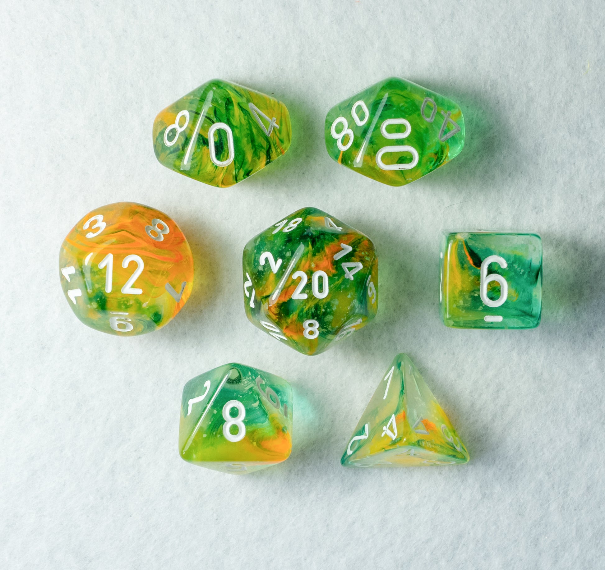 Image 1 of product Set de dés JDR : Nebula Printemps/Blanc Luminary