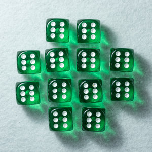 Box von 12 d6: Durchscheinend Grün/Weiß